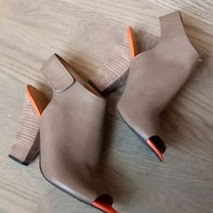 Charly  Amar designed in Italy.